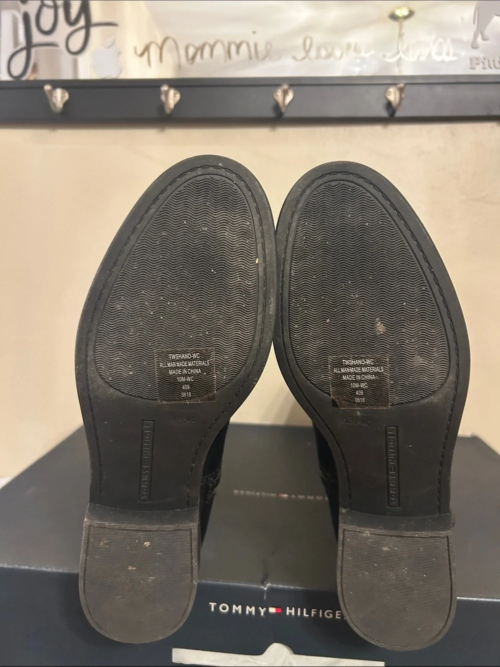 Tommy Hilfiger size 10